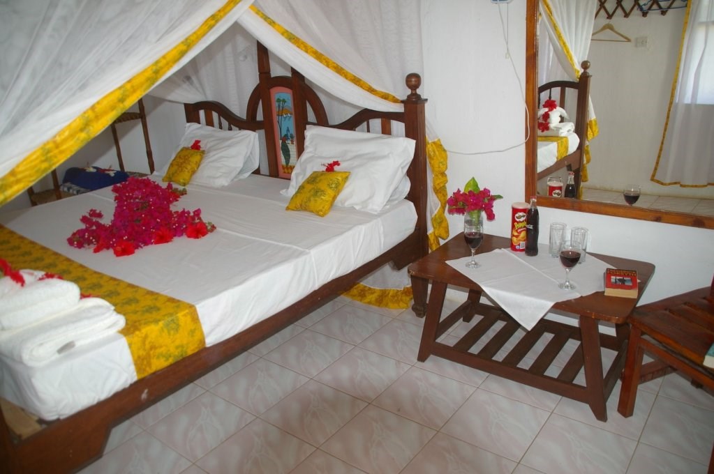 Отель Ndame Beach Lodge
