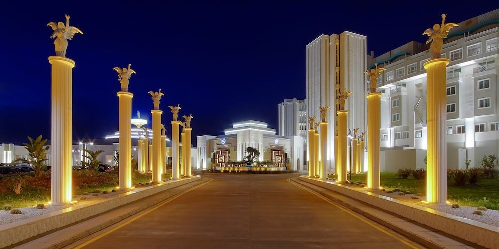 Отель Limak Cyprus Deluxe Hotel