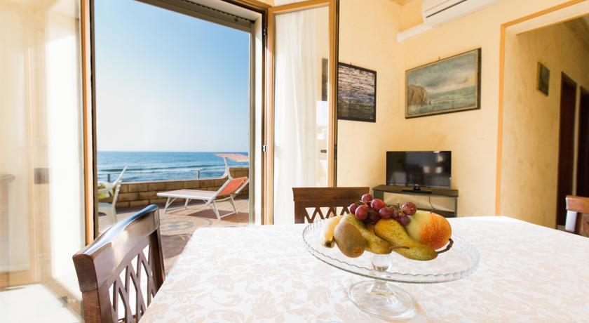 Отель Triscinamare Hotel Residence