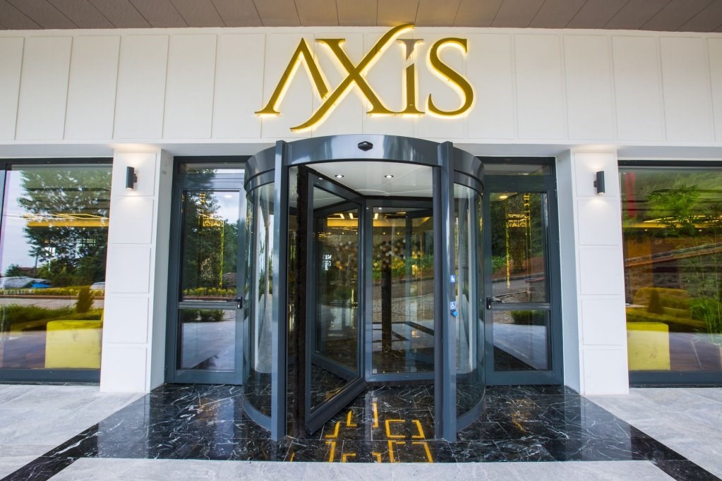 Royal Axis Suite Hotel