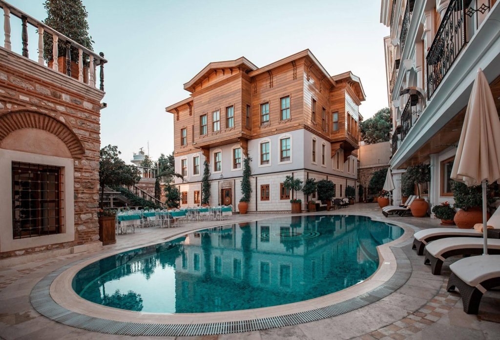 Seven Hills Palace Hotel