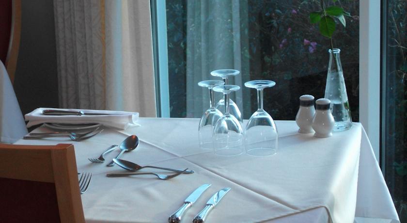 Отель Beacon Country House Hotel