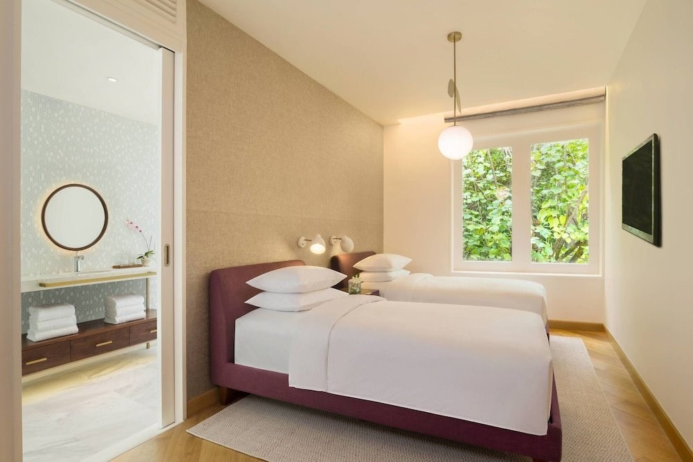 Отель JW Marriott Maldives Resort & Spa