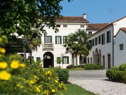Отель Residence Le Bugne