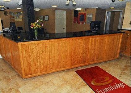 Отель Econo Lodge Inn and Suites Bellingham