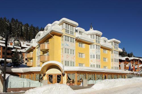 Отель Alpen Suite Hotel