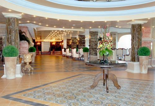 Отель Andalusia Beach & Spa Hotel All Inclusive