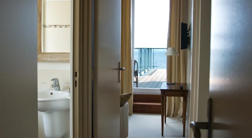 Отель Hotel Les Costans