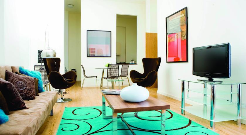Апартаменты Princes Street Suites