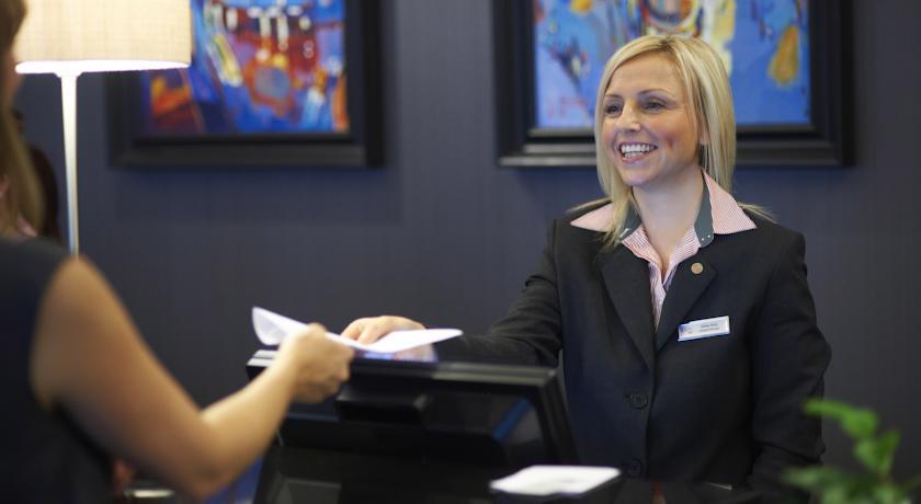 Отель Jurys Inn Bradford