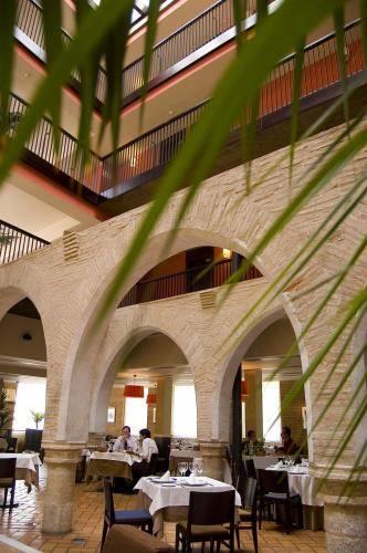 Отель Hotel Monasterio Benedictino