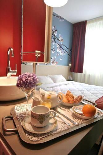 Отель Inter Hotel Les 3 Marches