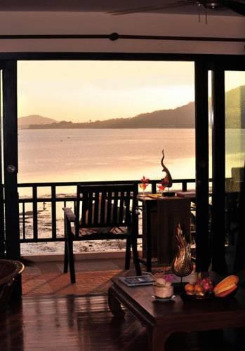 Отель Cinnamon Beach Villas