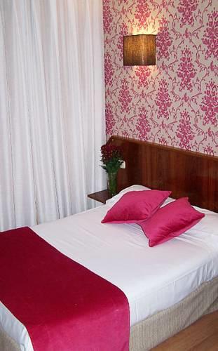 Отель Hotel Sirimiri