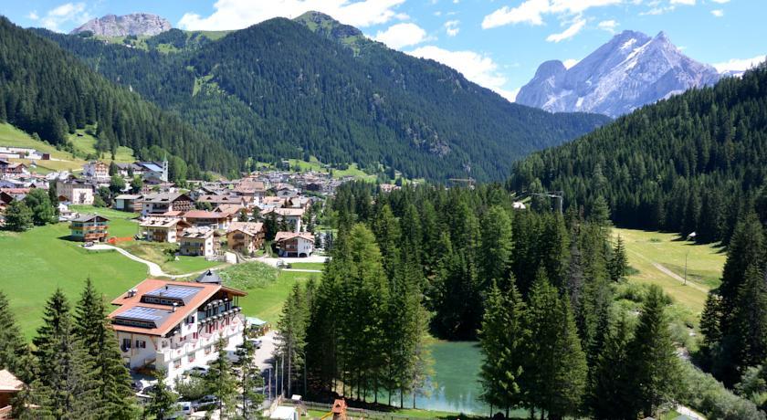 Отель Albergo Hotel Chalet Pineta