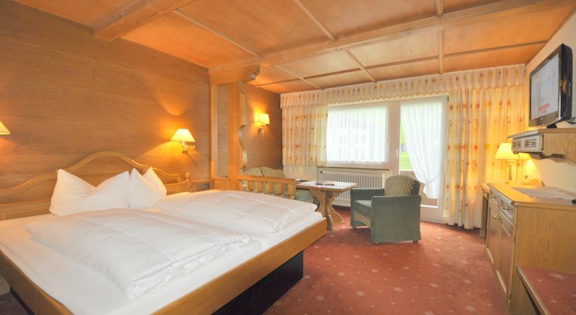Отель Hotel Central