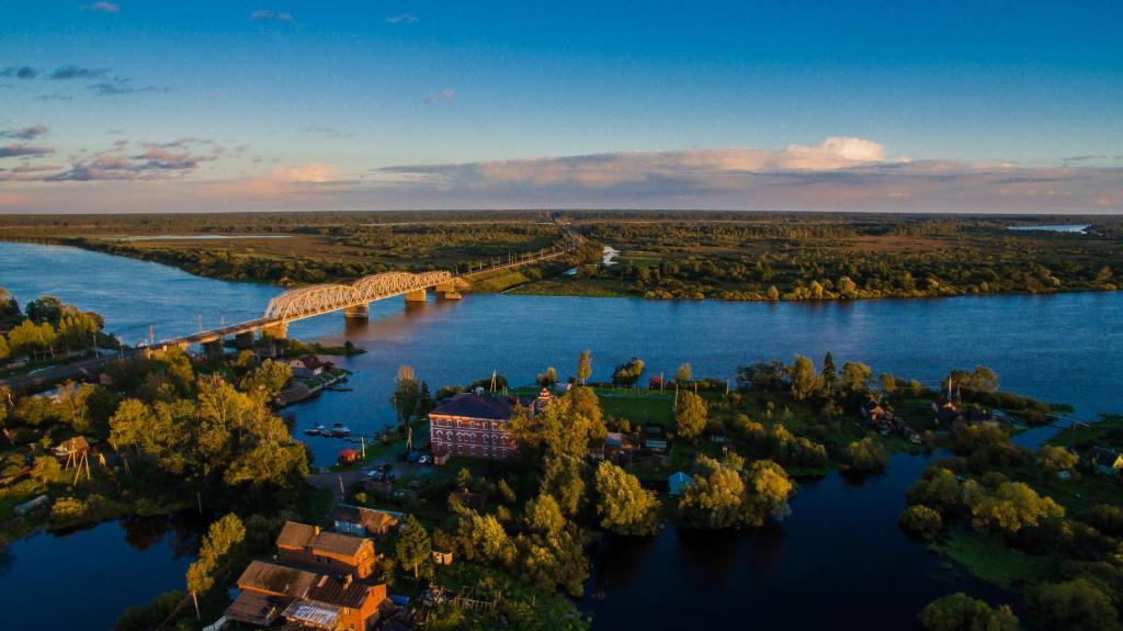 Гостиница Волхов Мост