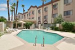 Отель Comfort Suites Palm Desert