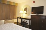 Отель La Quinta Inn & Suites Columbia NE - Fort Jackson