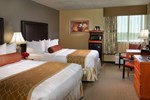 Отель Quality Inn & Suites Historic St. Charles