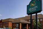 Отель Quality Suites Laval
