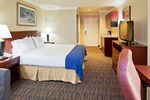 Отель Holiday Inn Express Hotel & Suites WATSONVILLE