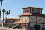Отель BridgeWater Motel