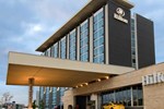 Отель Hilton Toronto Airport Hotel & Suites