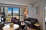 Апартаменты Meriton Serviced Apartments - Adelaide Street, Brisbane