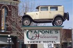 Отель Capone's Hideaway Motel