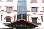 Отель Hotel Budi