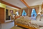 Мини-отель Cedar Springs Lodge Bed & Breakfast