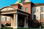 Отель Holiday Inn Express and Suites Guelph