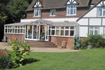 Мини-отель Trumbles Gatwick B&B Мини-отель Trumbles Gatwick B&B