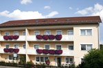 Отель Pension Eichschmid / Röll´n Biergarten