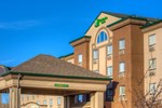 Отель Holiday Inn & Suites Grande Prairie