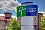Отель Holiday Inn Express-Kelowna