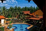 Отель Batu Burok Beach Resort