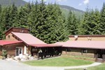 Отель Shames Country Lodge