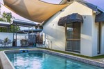 Апартаменты Townsville Holiday Apartments