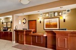 Отель Comfort Inn & Suites Airdrie