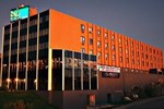Отель Quality Inn & Conference Centre