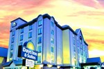 Отель Days Inn & Suites - Niagara Falls, Center St., By the Fall