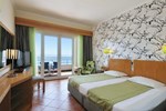 Отель Hotel Calheta Beach