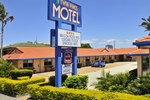 Отель Yamba Twin Pines Motel