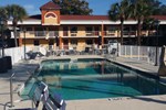 Howard Johnson Express Inn Suites - South Tampa Airport
