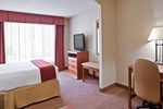 Отель Holiday Inn Express Hotel & Suites Detroit-Utica