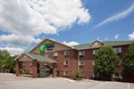 Отель Holiday Inn Express Hotel & Suites Center Township