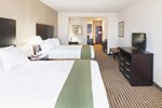 Отель Holiday Inn Express & Suites Brady