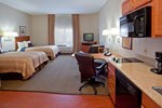 Отель Candlewood Suites Lake Jackson